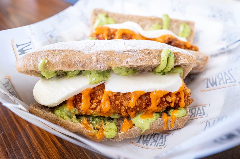 Sandwich poulet-avocat